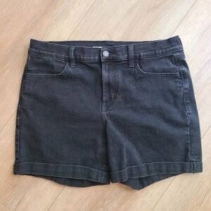 Old Navy Women's size 8 Black Jack Rolled Cuff WOW 5in short VGUC
